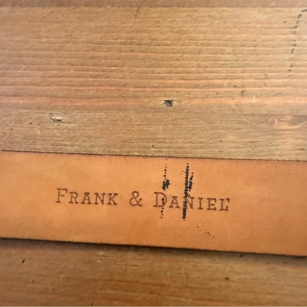 Women's Frank & Daniel Vintage Leather Belt brown shimmery iridescent size 75/30
